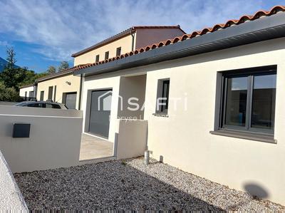 Maison - 85 m² - 3 pièces