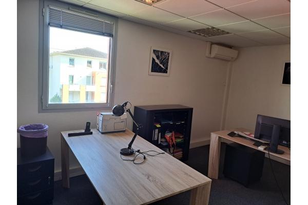 Bureau - 230 m²