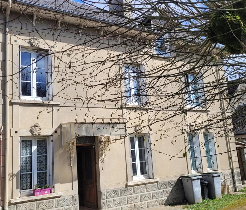 Maison - 94 m² - 6 pièces