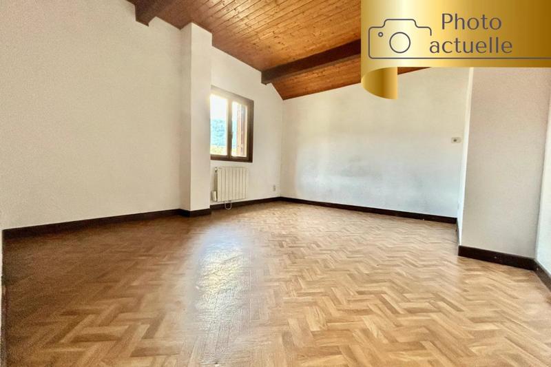 Appartement - 90 m² - 4 pièces