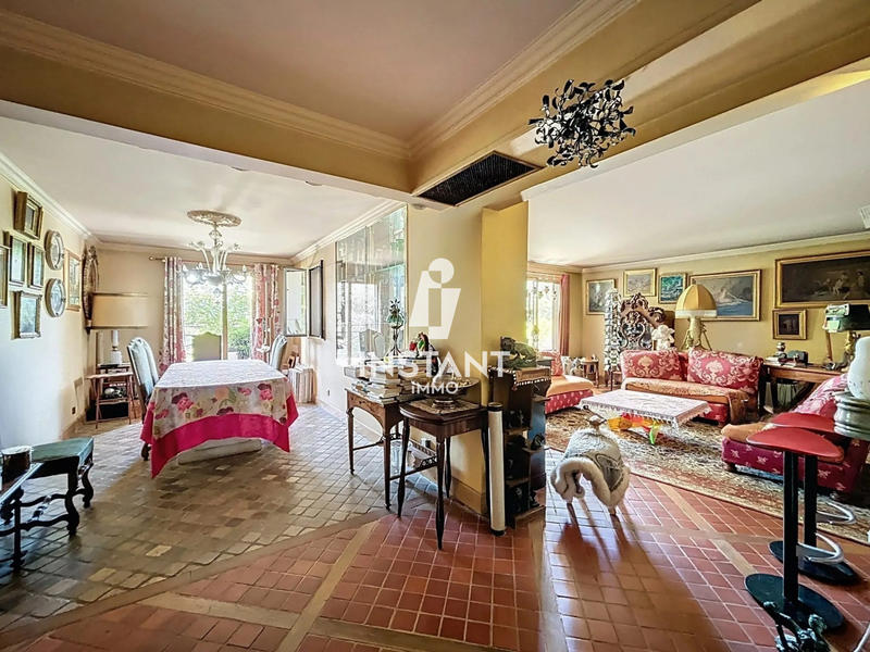 Appartement - 142 m² - 5 pièces