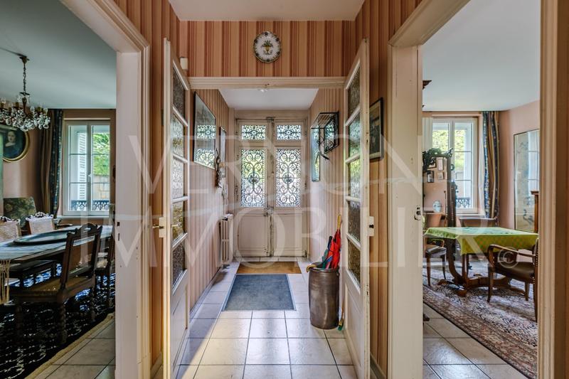 Maison ancienne - 202 m² - 8 pièces