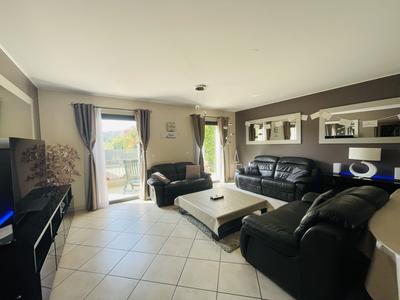 Pavillon - 256 m² - 8 pièces