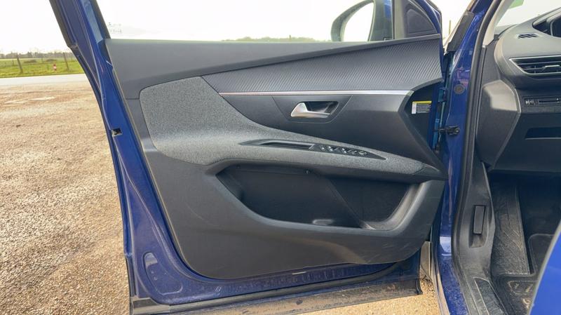 Peugeot 3008 1.5 BlueHDi 130 Eat8 Active Business