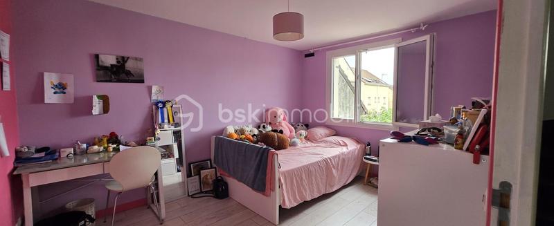 Maison - 182 m² - 8 pièces