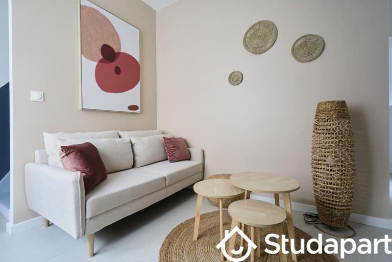 Chambre - 10 m² - 1 pièce