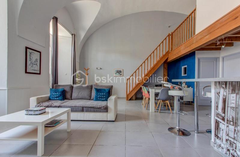 Loft - 95 m² - 4 pièces