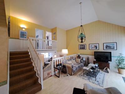 Maison traditionnelle - 96 m² - 5 pièces