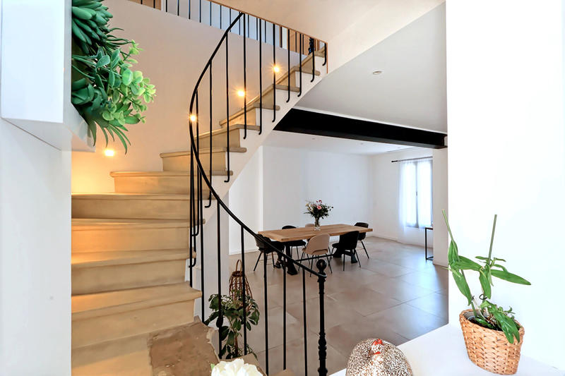 Maison - 190 m² - 5 pièces