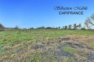 Terrain constructible - 838 m²