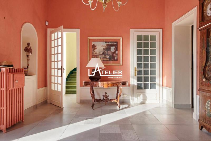 Propriété - 290 m² - 12 pièces