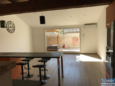 Maison - 220 m² - 4 pièces