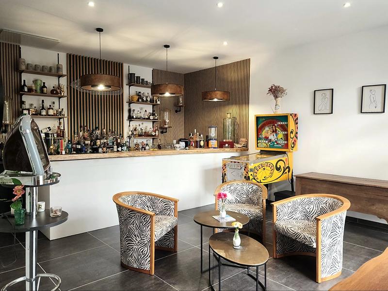 Maison - 240 m² - 7 pièces