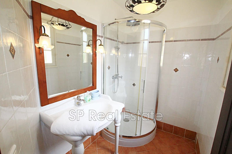 Appartement - 145 m² - 5 pièces