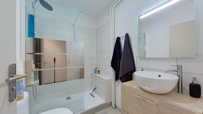 Appartement - 85 m² - 5 pièces