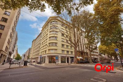 Appartement - 85 m² - 3 pièces