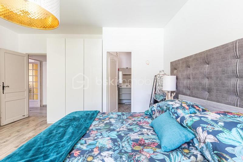 Maison - 210 m² - 8 pièces