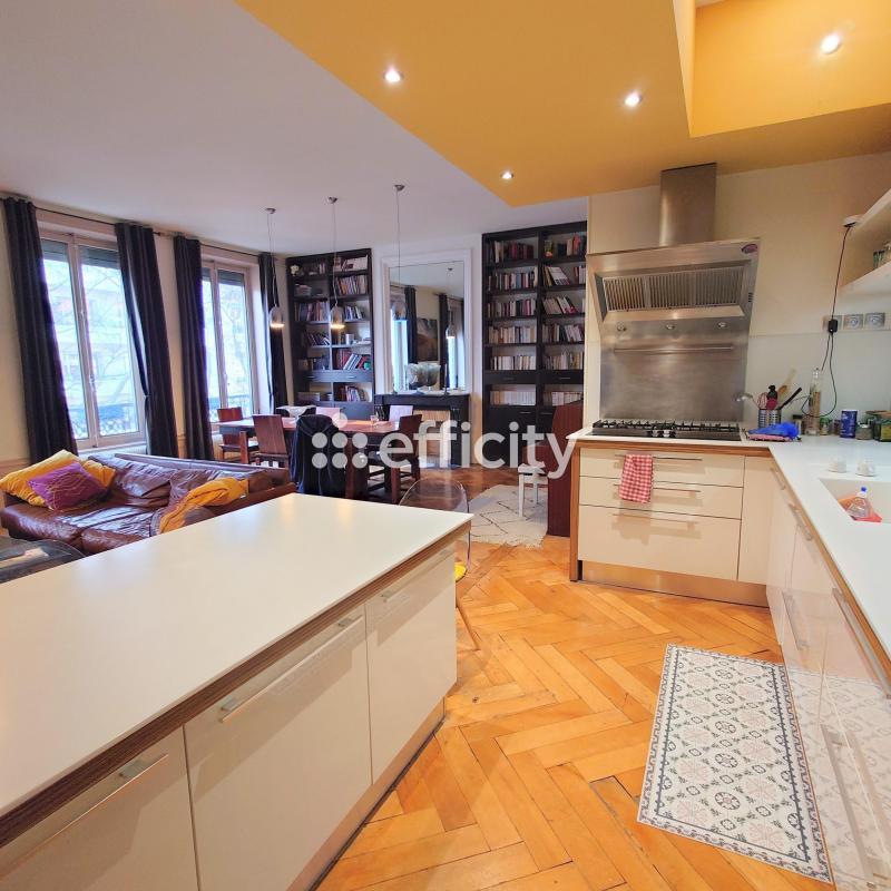 Appartement - 156 m² - 5 pièces