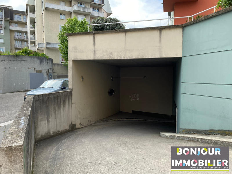 Parking / Garage - 15 m²