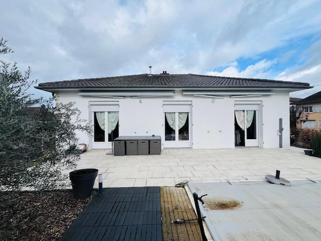 Maison - 220 m² - 7 pièces