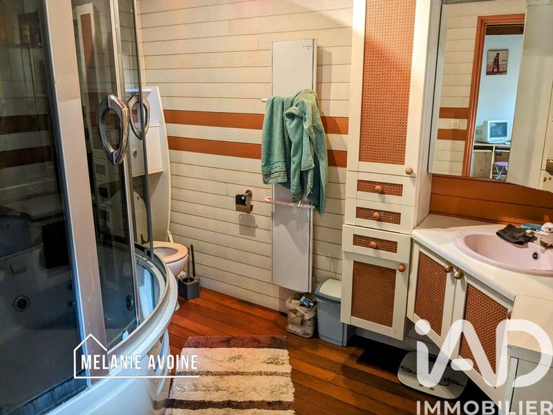 Maison - 255 m² - 7 pièces