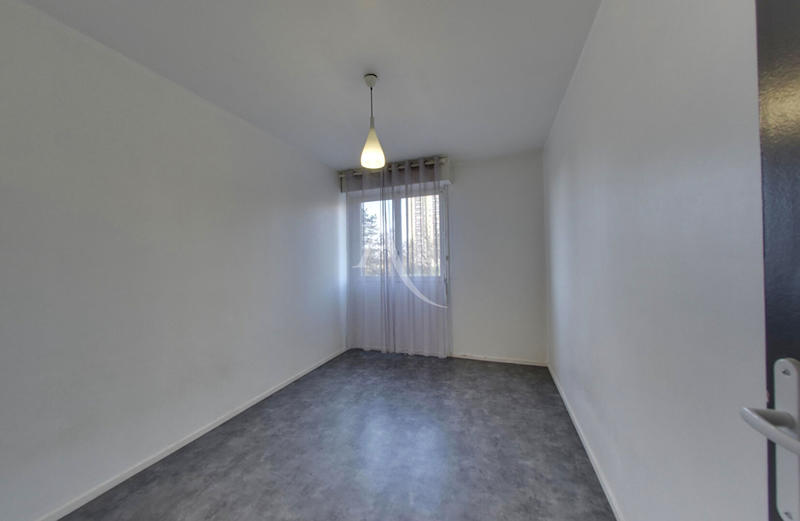 Appartement - 87 m² - 5 pièces