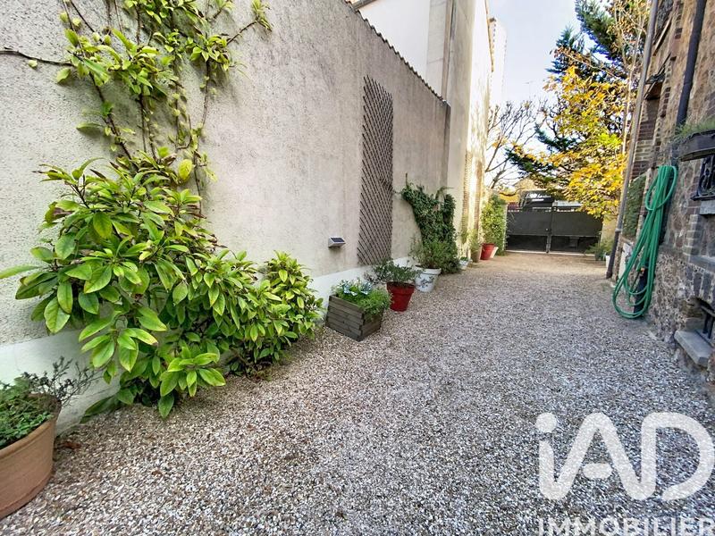 Maison - 114 m² - 10 pièces