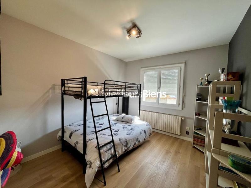 Propriété - 182 m² - 8 pièces