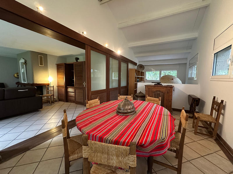 Villa - 320 m² - 10 pièces