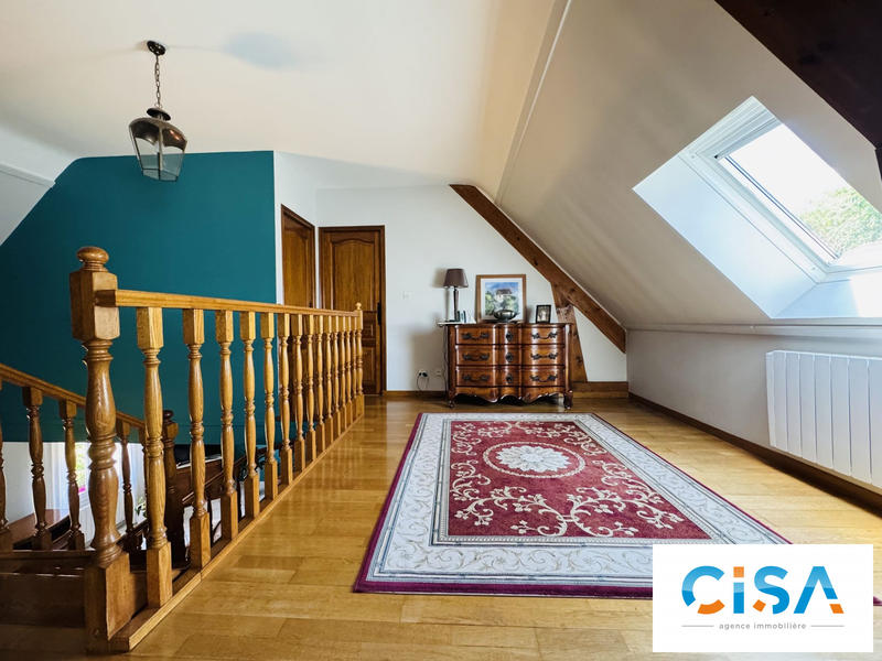 Maison traditionnelle - 156 m² - 6 pièces