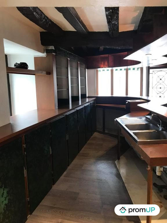 Maison - 295 m² - 9 pièces