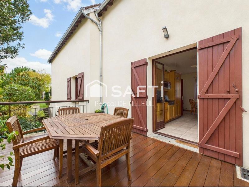 Maison - 201 m² - 8 pièces