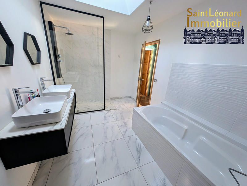 Maison - 188 m² - 6 pièces