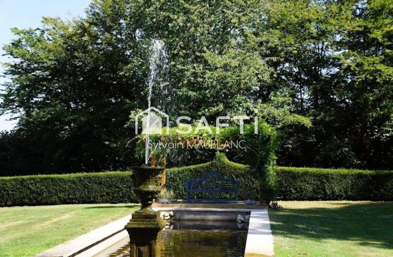 Maison - 838 m² - 20 pièces