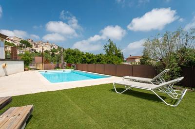 Maison - 300 m² - 4 pièces