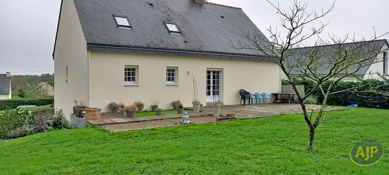 Maison - 160 m² - 7 pièces