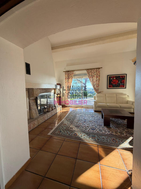 Maison - 250 m² - 14 pièces