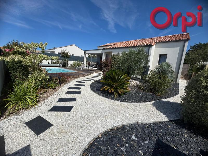 Maison - 104 m² - 4 pièces