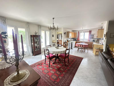 Maison - 121 m² - 5 pièces