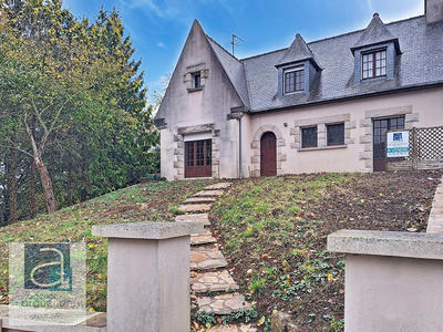 Maison - 86 m² - 5 pièces