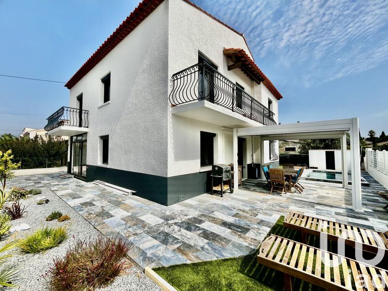 Maison - 230 m² - 7 pièces