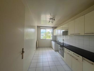 Appartement ancien - 72 m² - 4 pièces