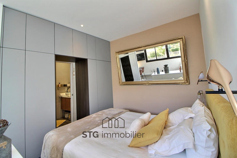 Maison - 185 m² - 5 pièces