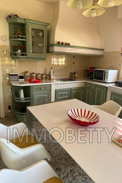 Maison - 180 m² - 6 pièces