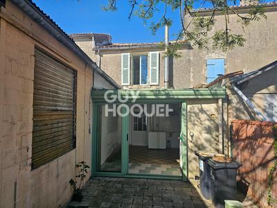 Maison - 93 m² - 4 pièces