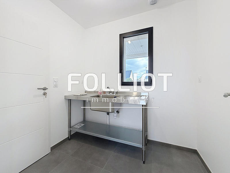 Maison - 99 m² - 4 pièces