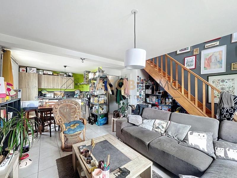 Immeuble - 240 m² - 15 pièces