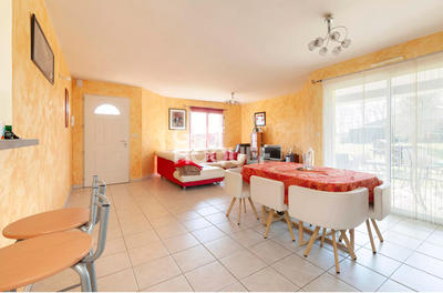 Maison - 94 m² - 6 pièces