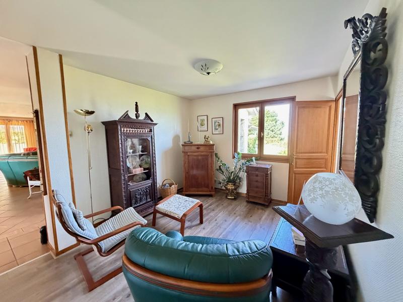 Maison - 208 m² - 8 pièces