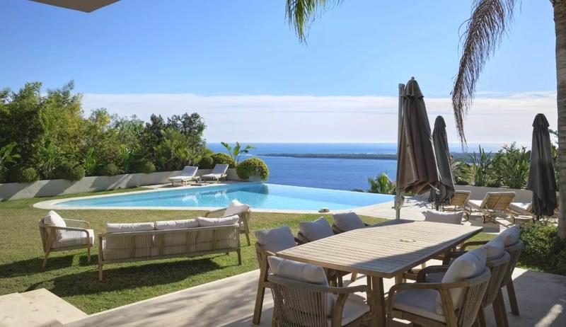 Villa - 300 m² - 10 pièces